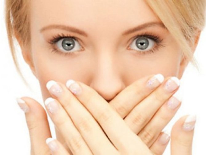 口臭の原因は唾液の減少？ストレスや舌も！改善方法は？