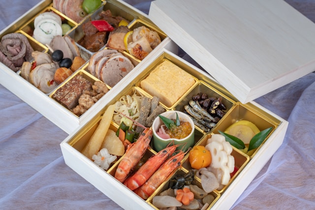 めざましテレビ【東京駅で人気のお弁当！ミートミックスカレー・グランスタ東京牛肉弁当・グランスタ限定5種詰め合わせ】